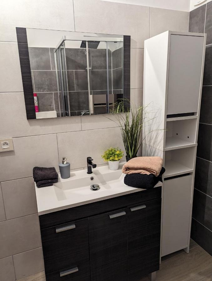 Appartement 30M² Pourrieres Екстер'єр фото